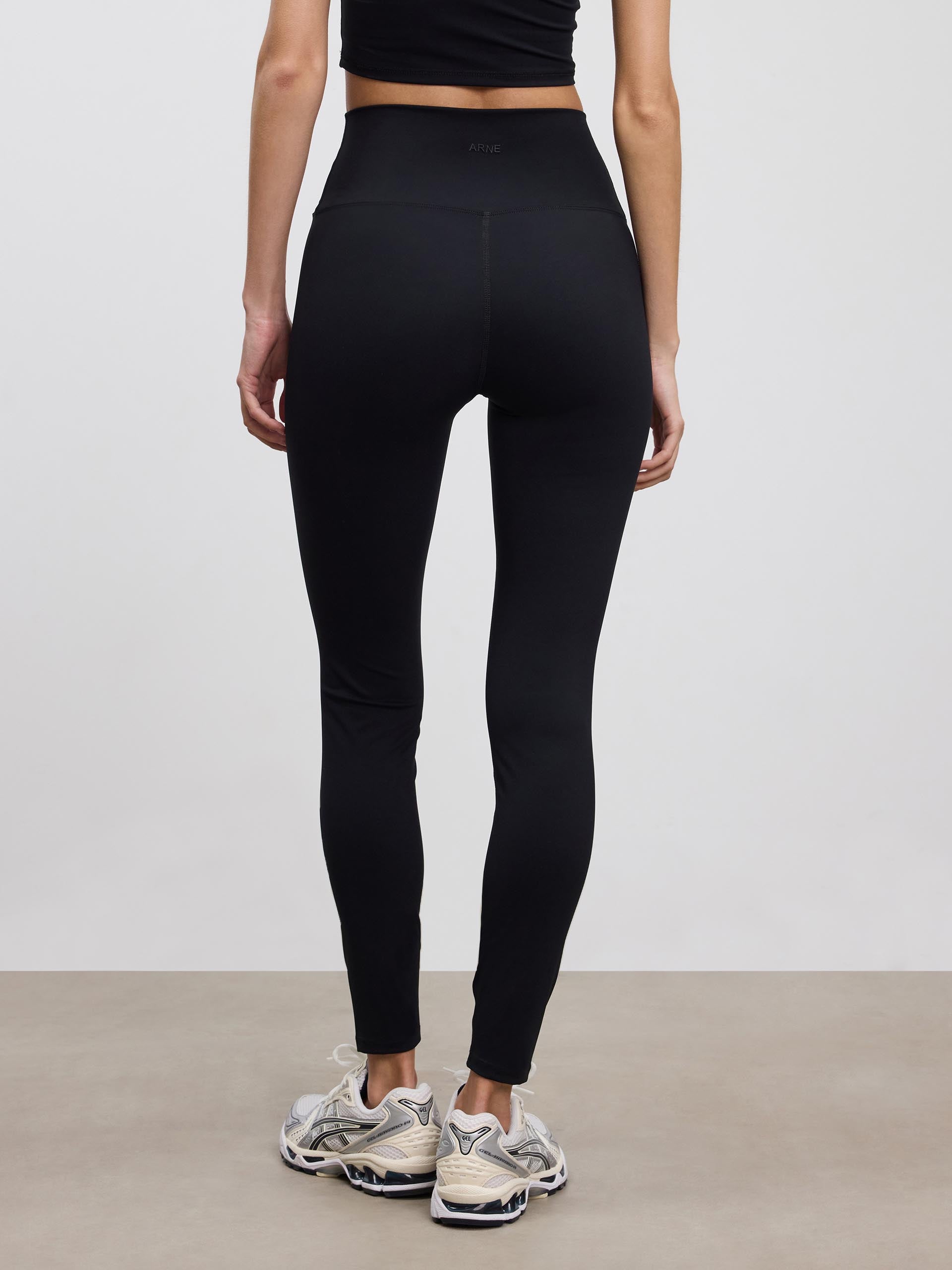 Womens Active Legging in Black - Image 4