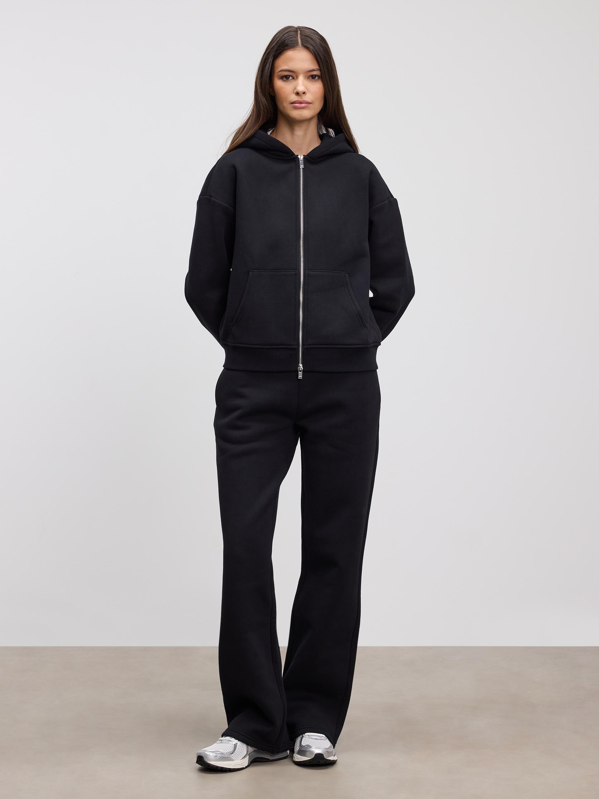 Womens Relaxed Straight Leg Jogger in Black - Image 2