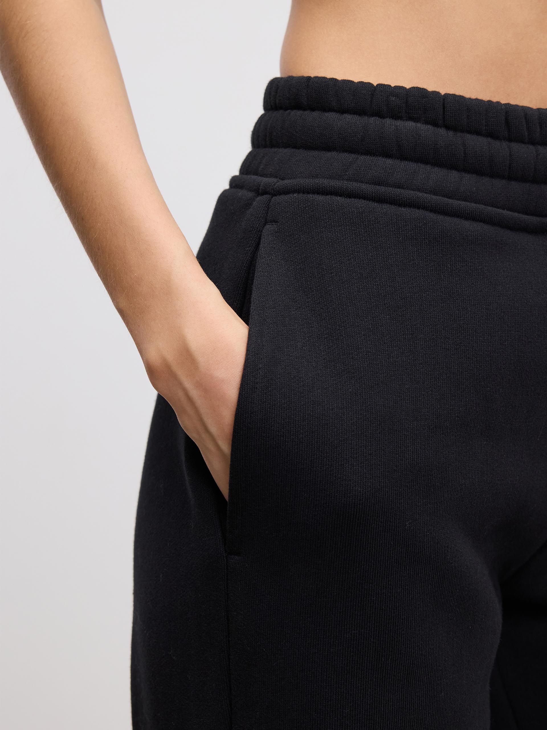 Womens Relaxed Straight Leg Jogger in Black - Image 4