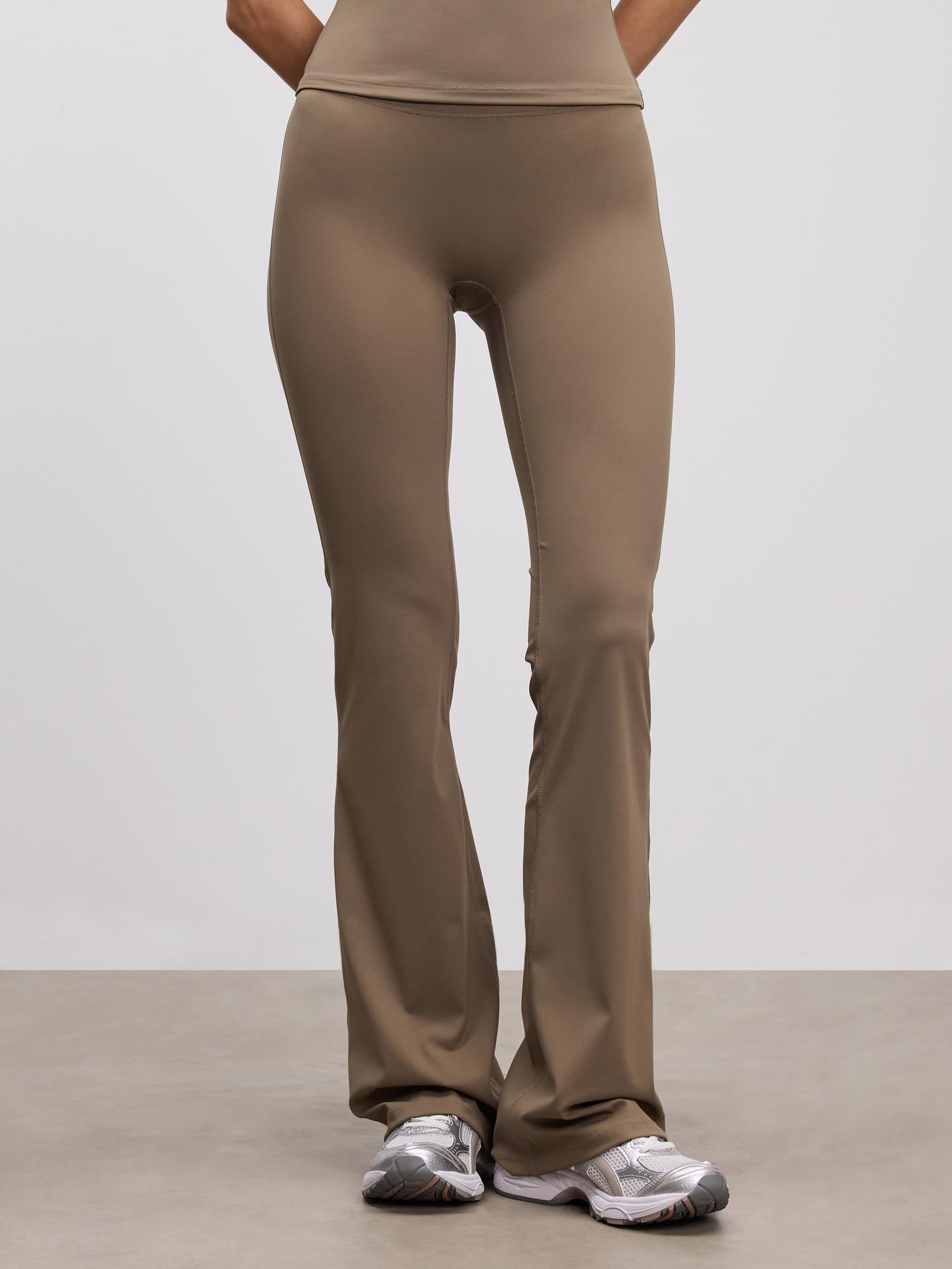 Womens Active Flared Legging in Taupe