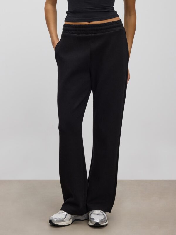 Womens Knitted Straight Leg Jogger in Black